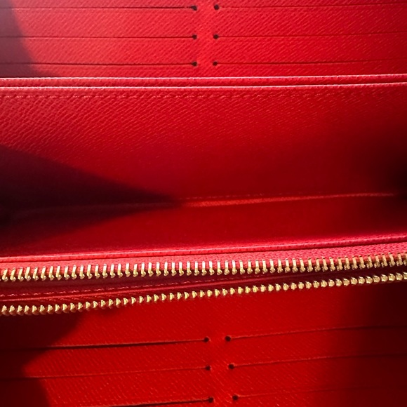 Authentic LV Zippy wallet. Limited holiday edition. - Picture 11 of 13